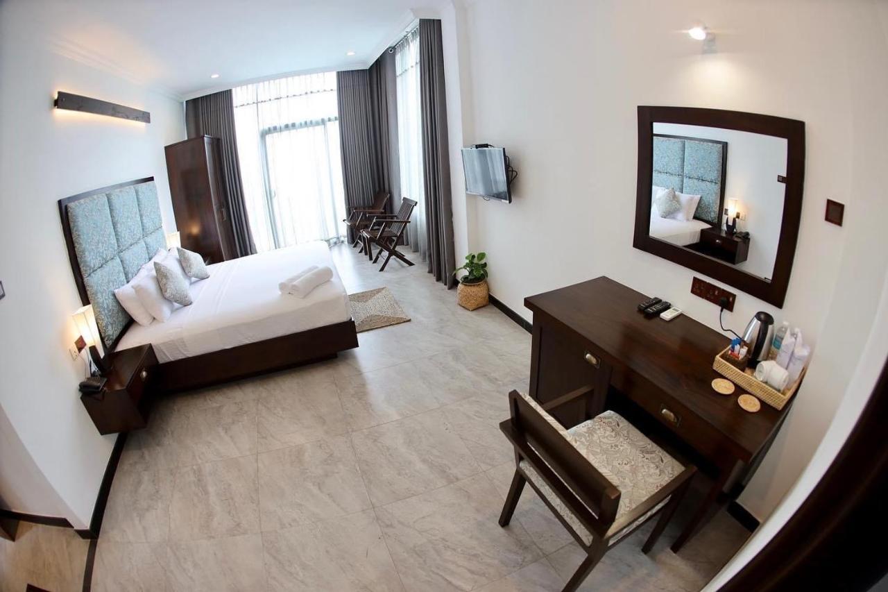 Riverbank Resort Gampola Exterior photo