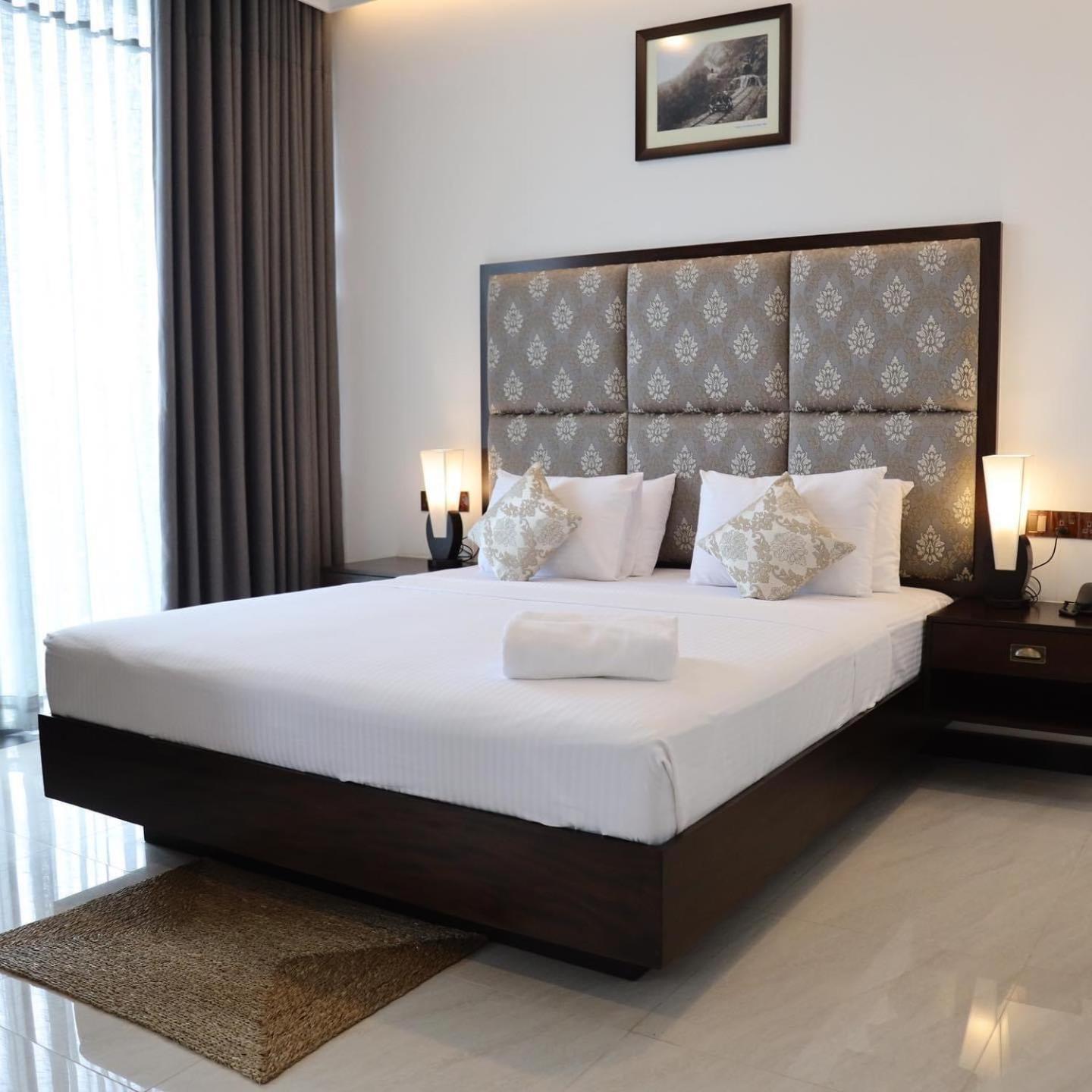 Riverbank Resort Gampola Exterior photo